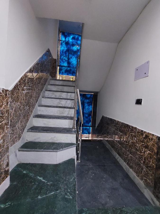 Hotel Twamev Couple Friendly Laxmi Nagar 新德里 外观 照片