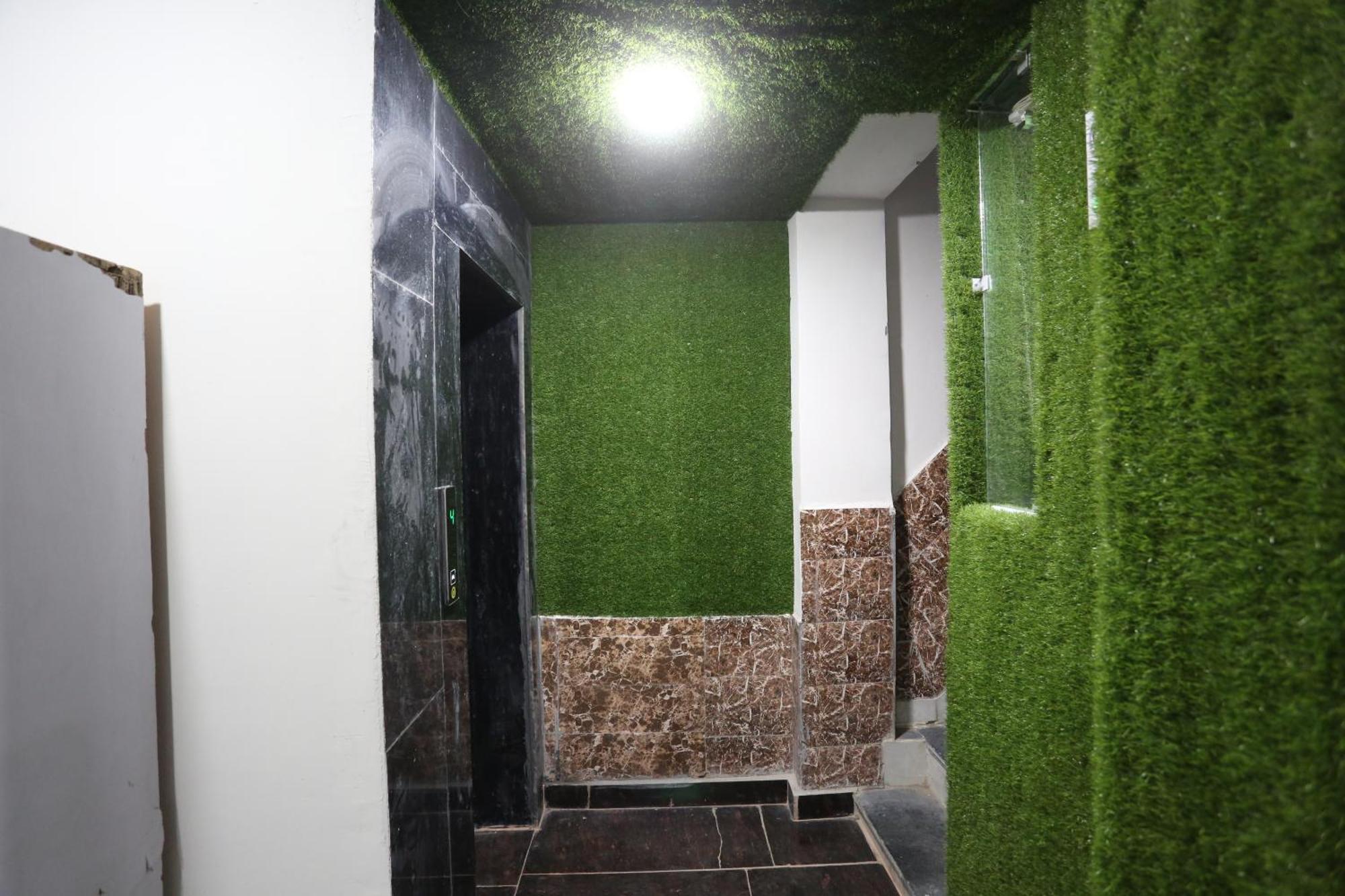 Hotel Twamev Couple Friendly Laxmi Nagar 新德里 外观 照片