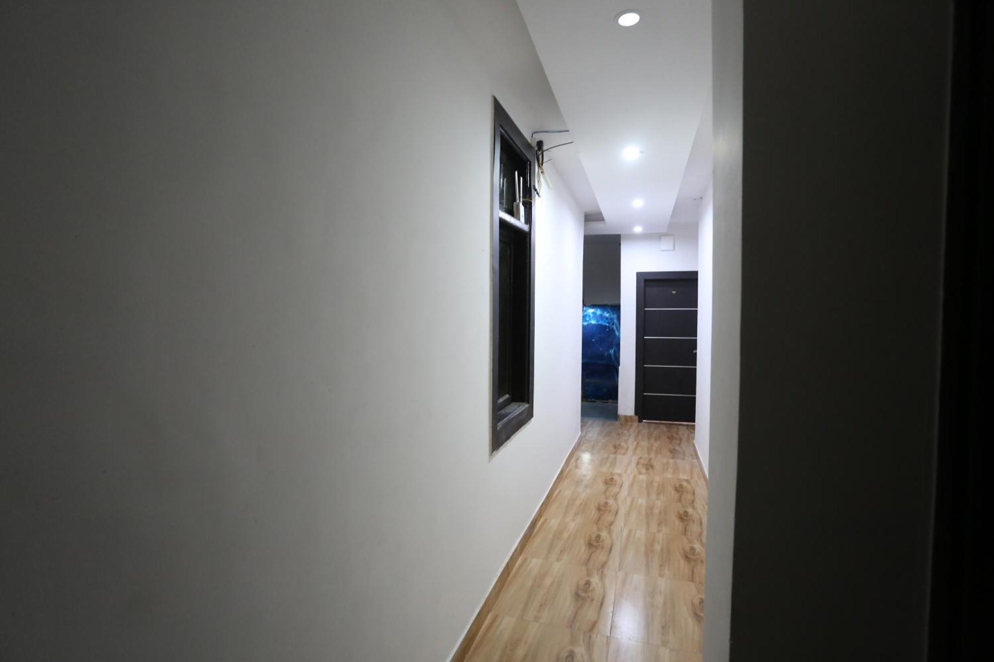 Hotel Twamev Couple Friendly Laxmi Nagar 新德里 外观 照片