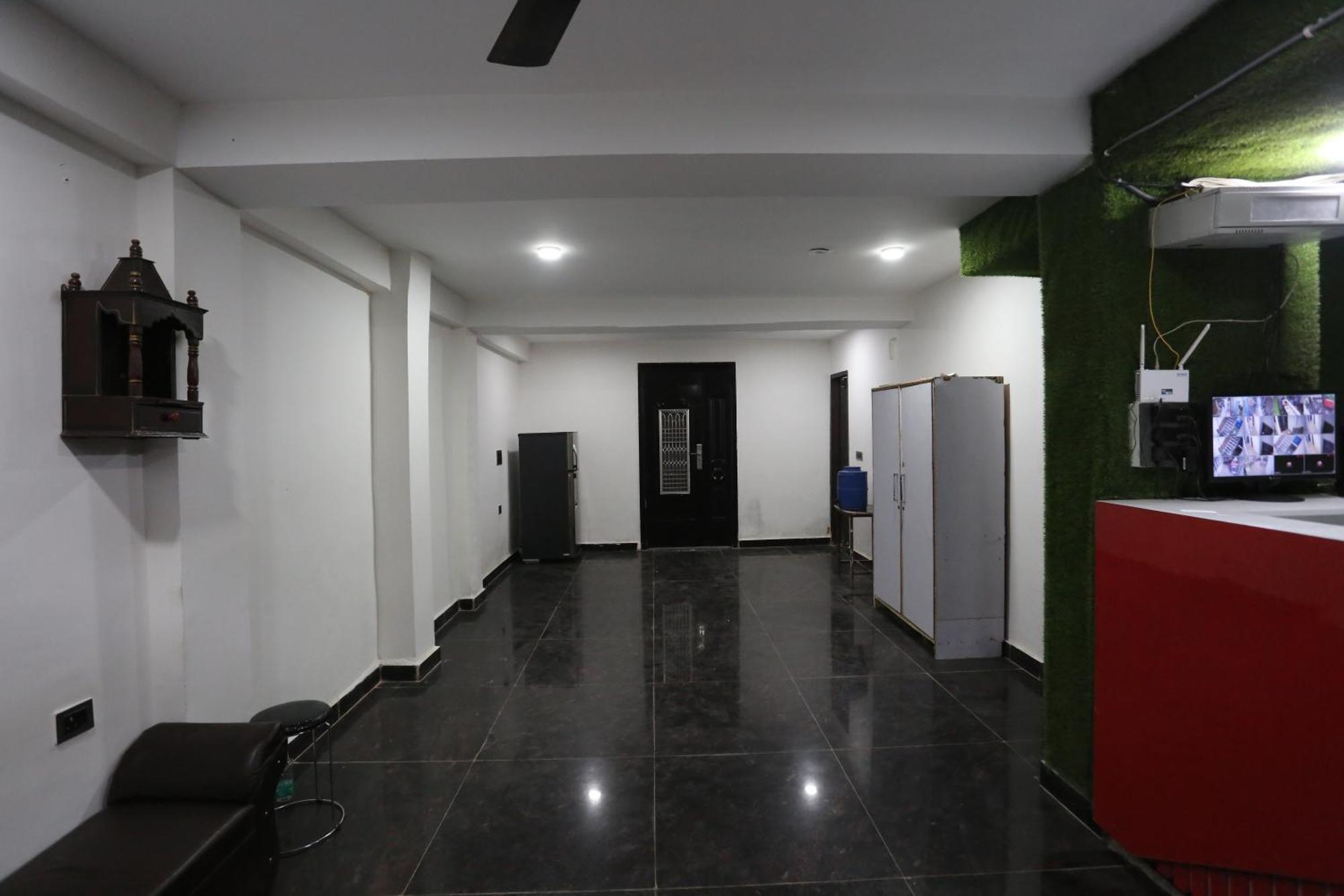 Hotel Twamev Couple Friendly Laxmi Nagar 新德里 外观 照片